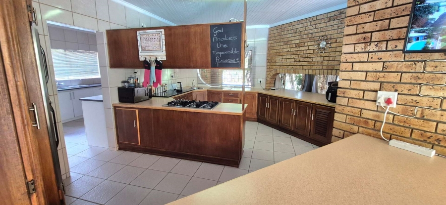 4 Bedroom Property for Sale in Pellissier Free State